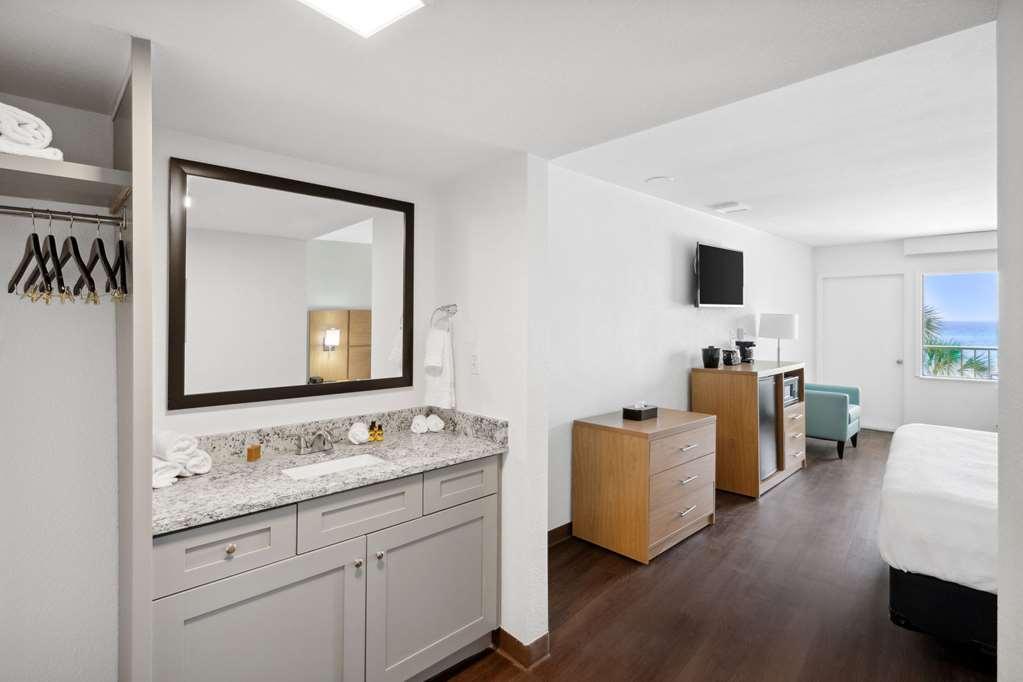 Chateau Beachfront Hotel, A By The Sea Resort Panama City Beach Rom bilde