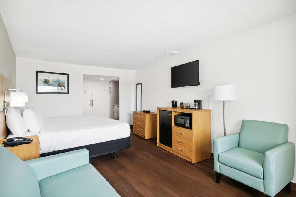 Chateau Beachfront Hotel, A By The Sea Resort Panama City Beach Rom bilde
